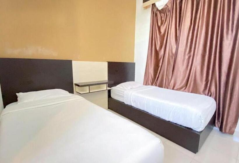 Hotel Reddoorz Syariah @ Jalan Jendral Sudirman Pekanbaru