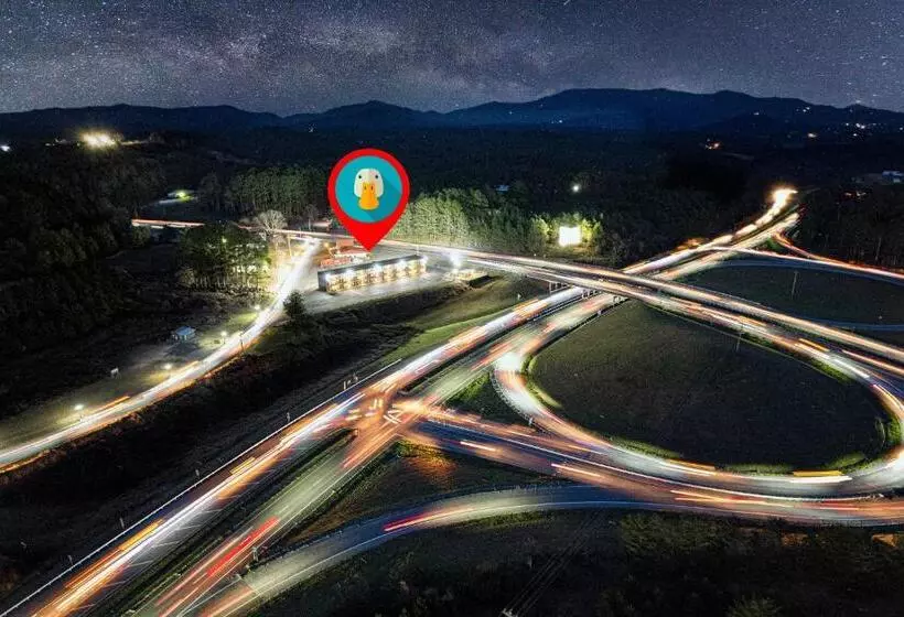 The Mallard Hotel & Suites