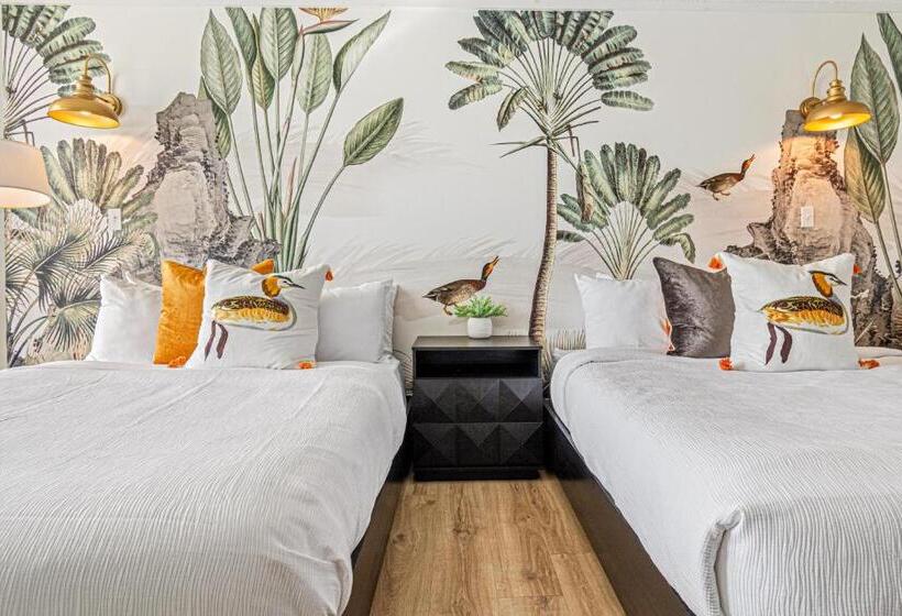 The Mallard Hotel & Suites