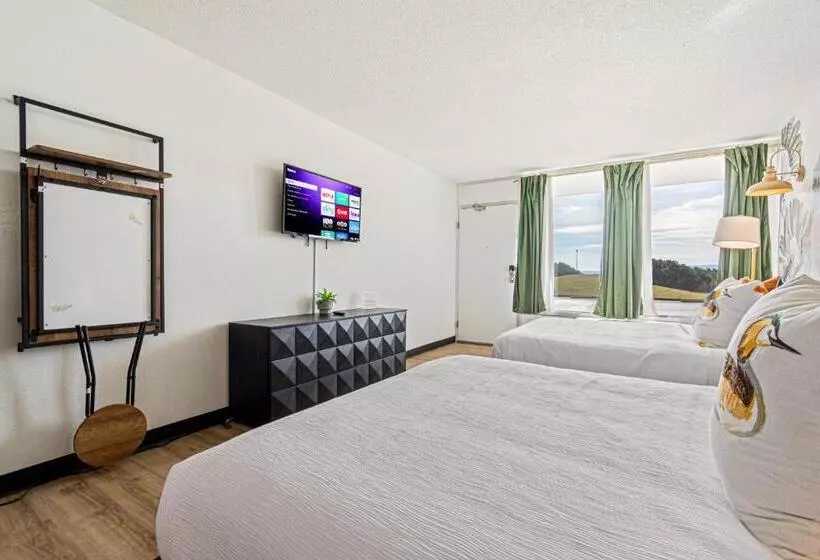 The Mallard Hotel & Suites