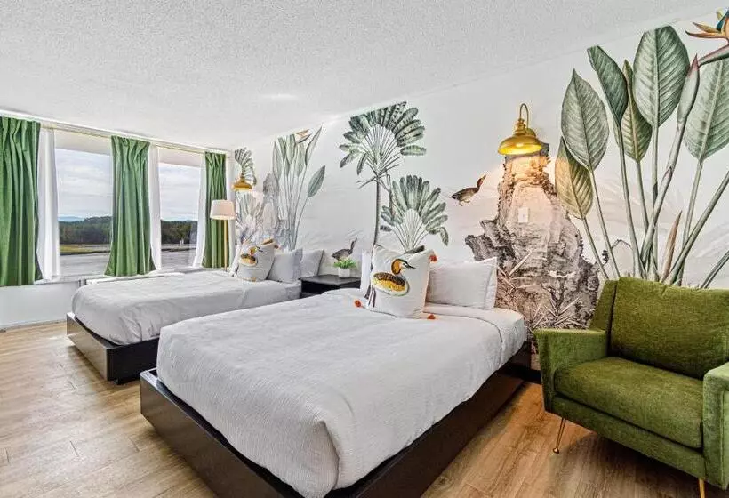 The Mallard Hotel & Suites