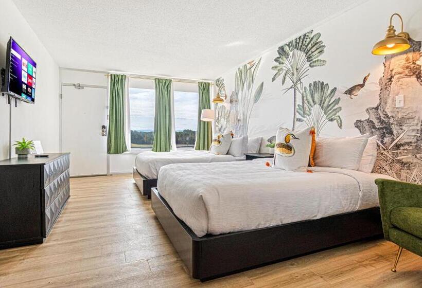 The Mallard Hotel & Suites