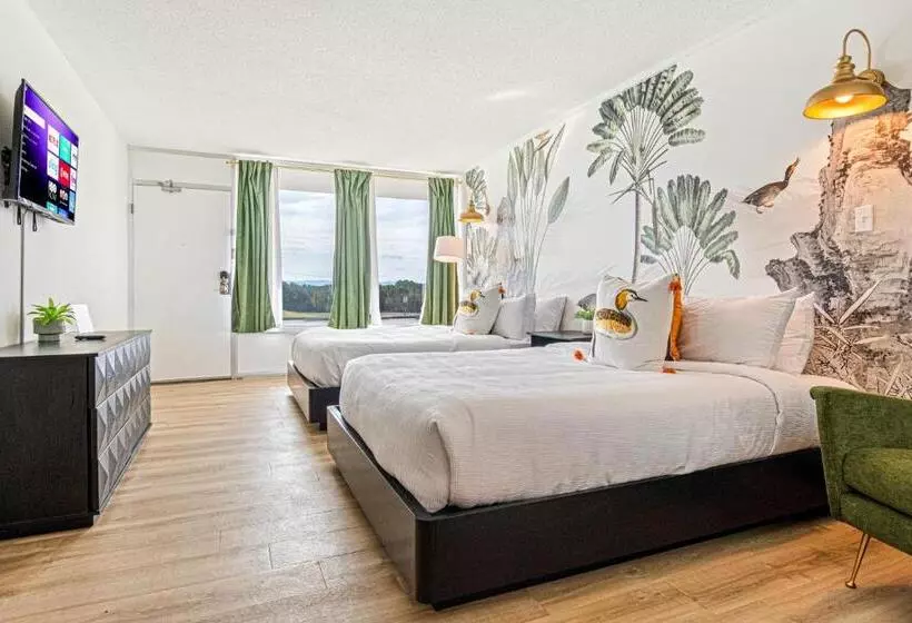 The Mallard Hotel & Suites