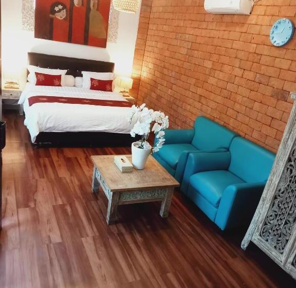 膳宿费 Buratwangi Tropis House