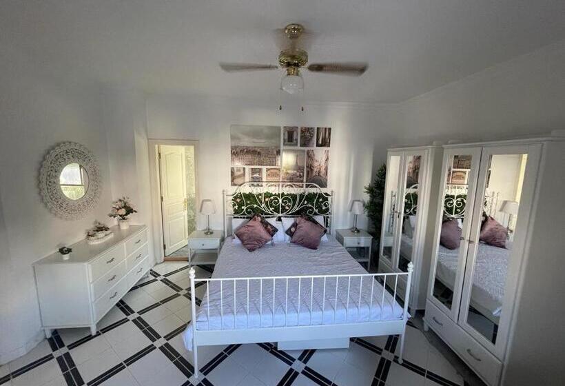 پانسیون Casa Luna M&s