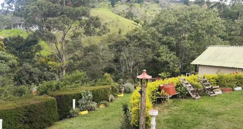 ペンション Chacara Meu Bukadim De Terra