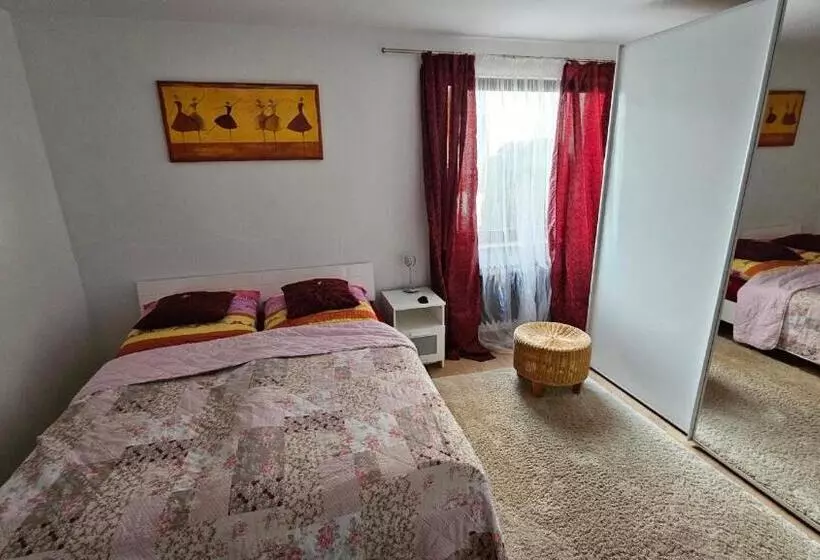 پانسیون Ferienzimmer Bei Thomas   Gemütliches Schlaf  Und Wohnzimmer Mit Modernem Bad