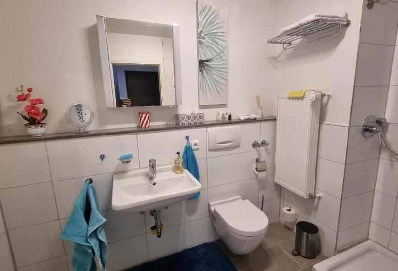 Pensão Ferienzimmer Bei Thomas Gemütliches Schlaf Und Wohnzimmer Mit Modernem Bad