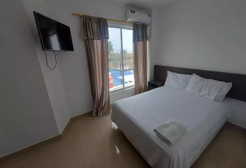 ペンション Hostal Los Gavilanes