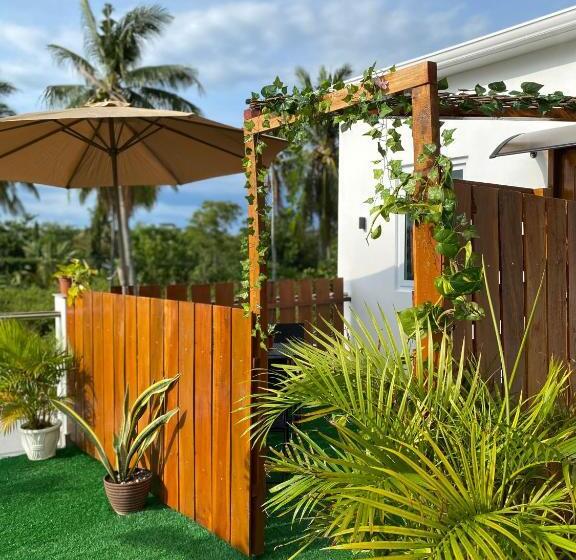 Pension Moalboal Lrs Lovers Nest