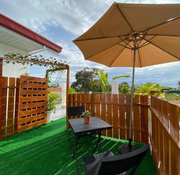 Pension Moalboal Lrs Lovers Nest