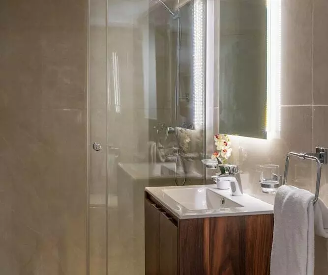 پانسیون Room In Guest Room   The 10 Square   A Townhouse Situated In The Heart Of Siggiewi Village Square