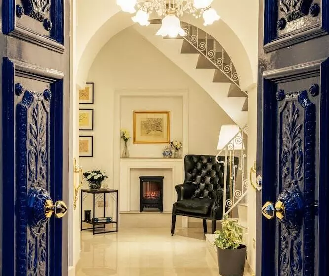 پانسیون Room In Guest Room   The 10 Square   A Townhouse Situated In The Heart Of Siggiewi Village Square