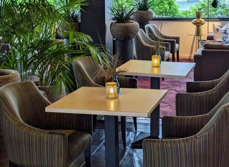 Skåvsjöholm, Hotell & Konferens