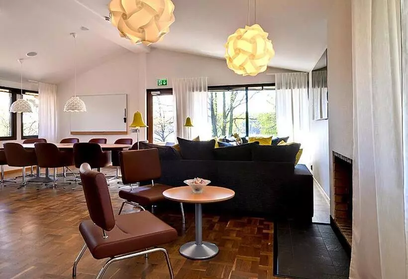 Skåvsjöholm, Hotell & Konferens