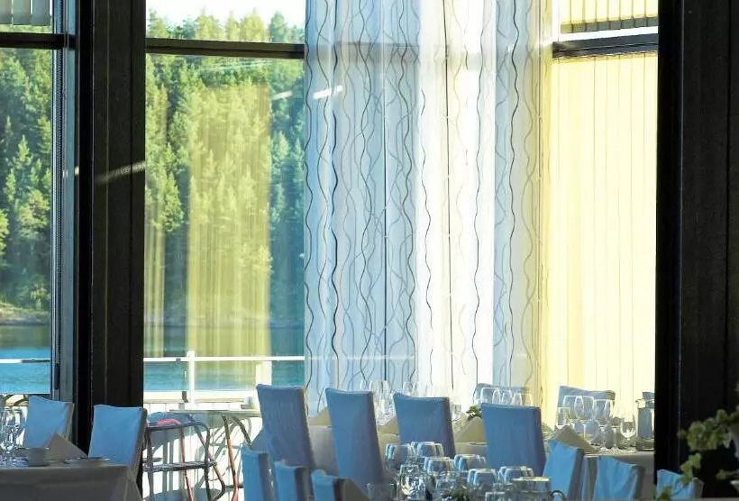 Skåvsjöholm, Hotell & Konferens