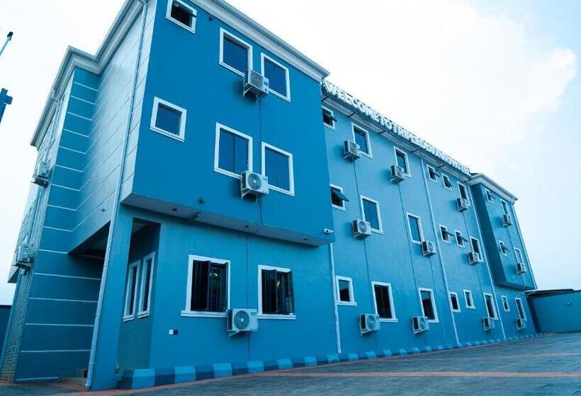 Triple D Luxury Hotel By Chill And Thrill