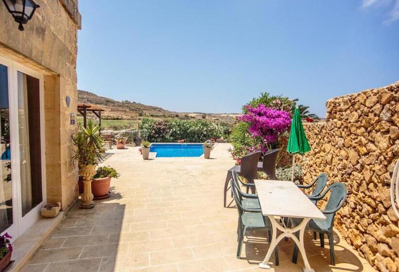 تختخواب و صبحانه Crosslanes Bb