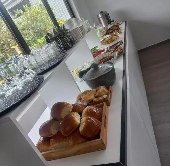 تختخواب و صبحانه El Mari