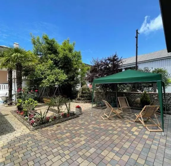 تختخواب و صبحانه El Mari