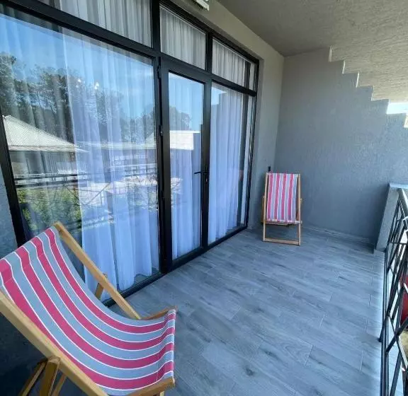 تختخواب و صبحانه El Mari