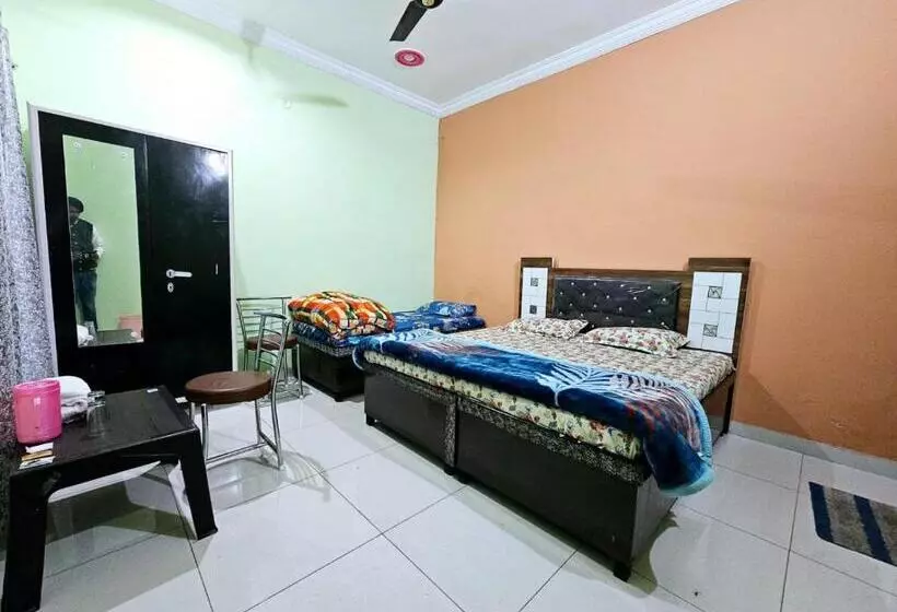 Gopal Hotel And Palace