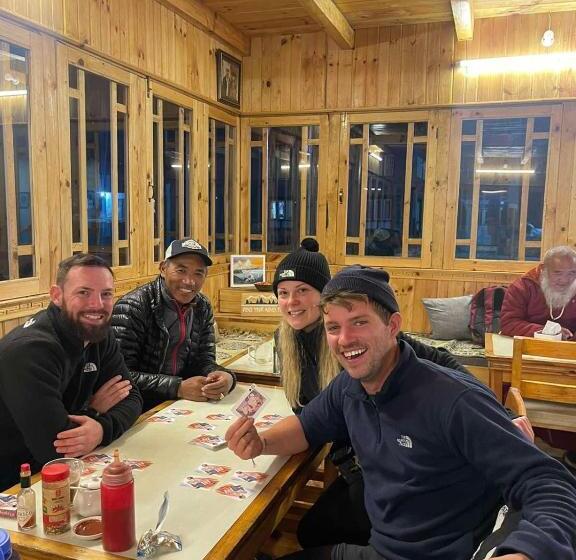 هتل Kongde Peak Guest House