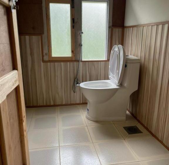 هتل Kongde Peak Guest House