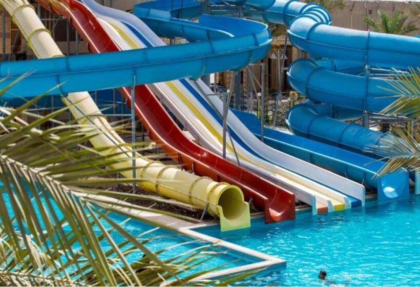 هتل Lillyland Mirage Bay & Aqua Park