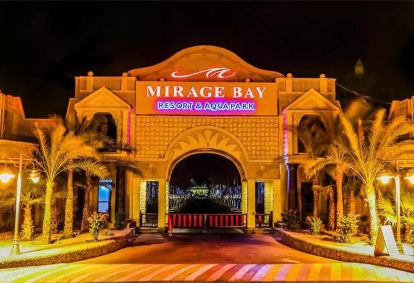 هتل Lillyland Mirage Bay & Aqua Park