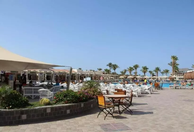 هتل Lillyland Mirage Bay & Aqua Park