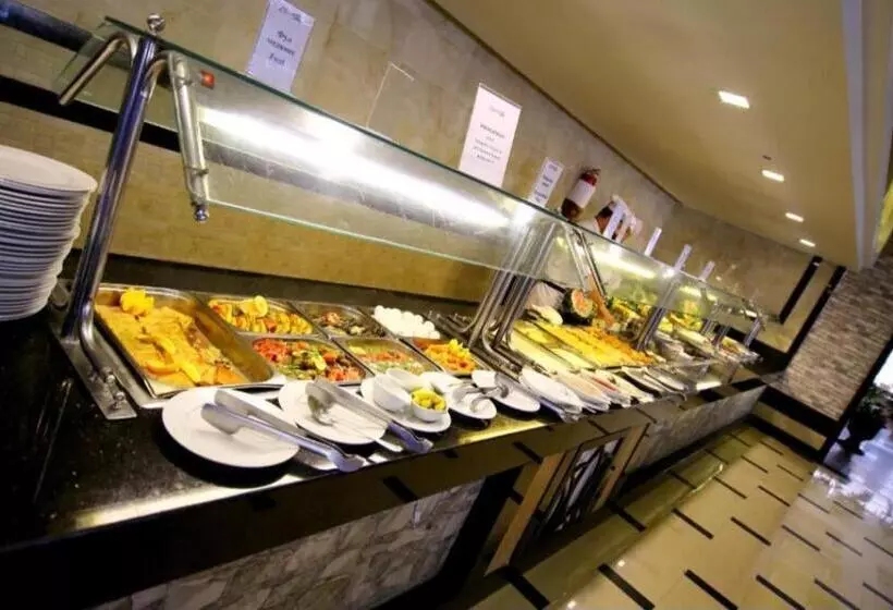 هتل Lillyland Mirage Bay & Aqua Park