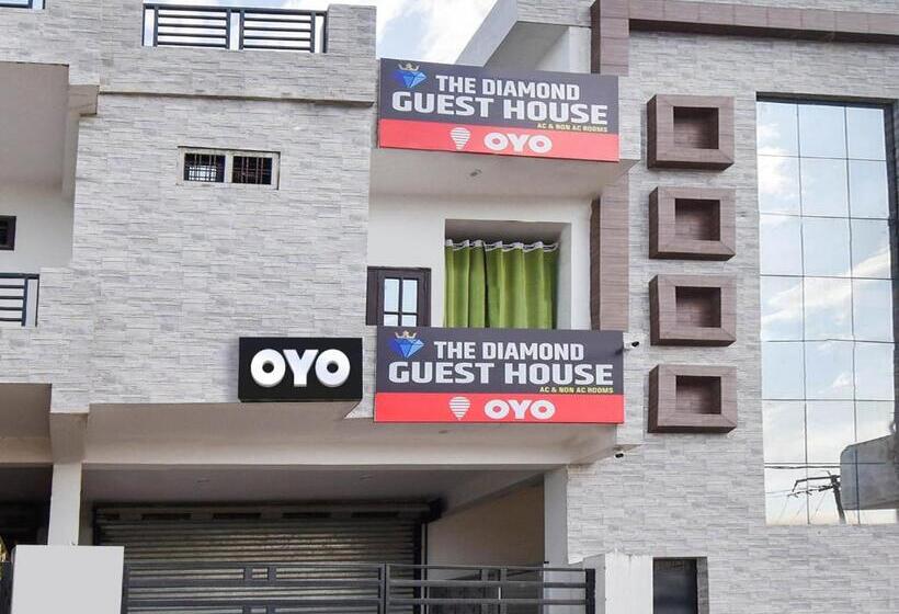 Hotel Oyo Flagship The Diamond Guest House