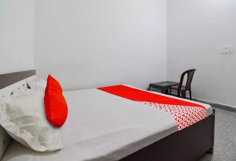 Hotelli Oyo Flagship The Diamond Guest House