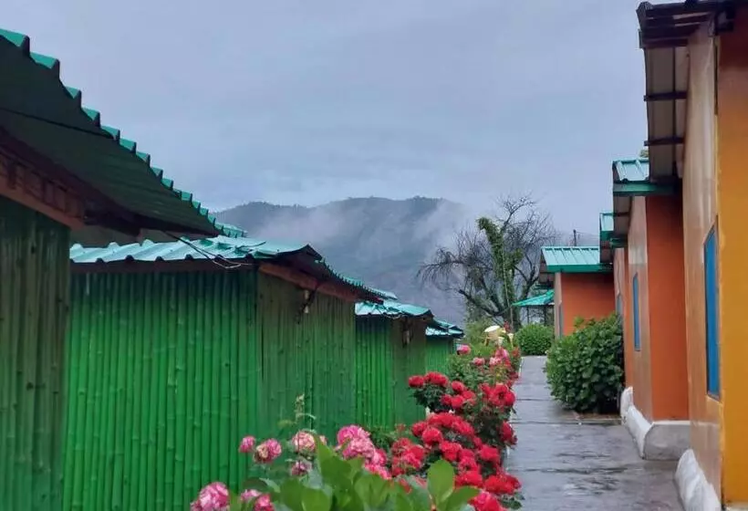 Kedar Resorts Guptkashi