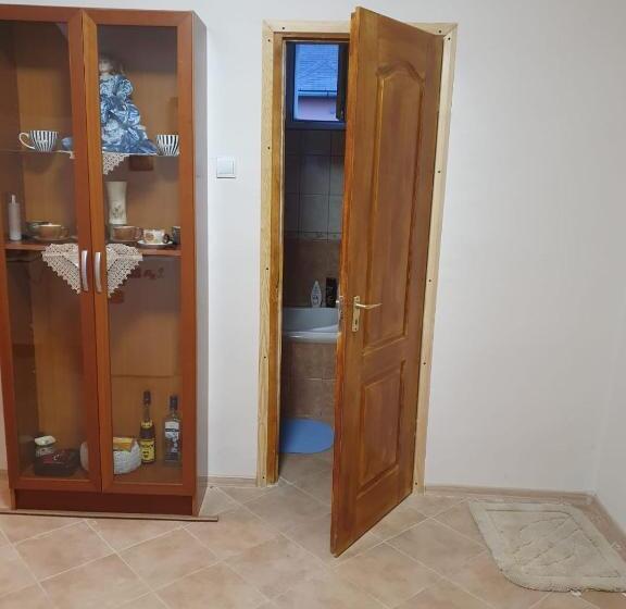 Пансион House Lorien