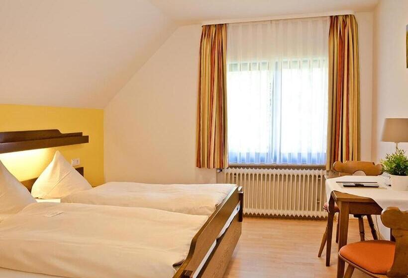 Пансион Landhotel Dorfschmiede Konditorei Café Restaurant