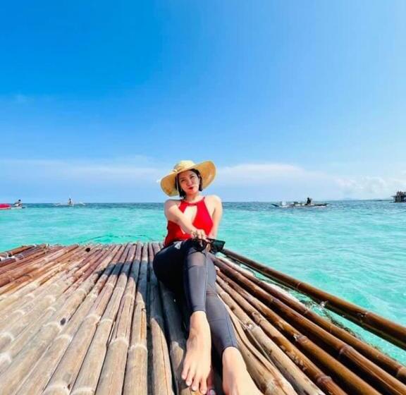 پانسیون Richville Little Boracay Guest House