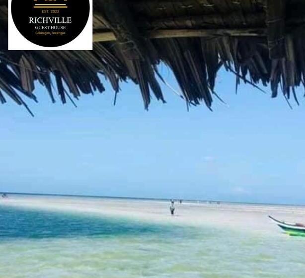 پانسیون Richville Little Boracay Guest House