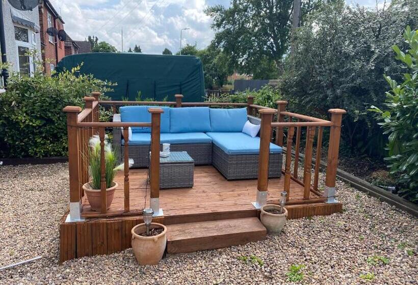 ペンション Sanhoteliers   Room 4 Free Parking, Shared Bathroom