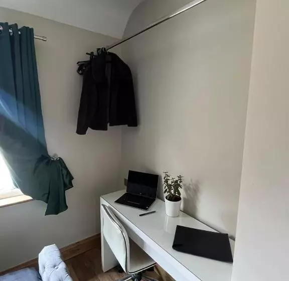 Majatalo Sanhoteliers   Room 4 Free Parking, Shared Bathroom
