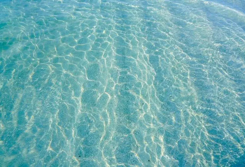 پانسیون Sun & Surf