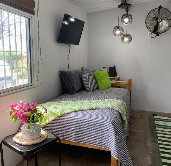 펜션 The Beach House In Nueva Gorgona