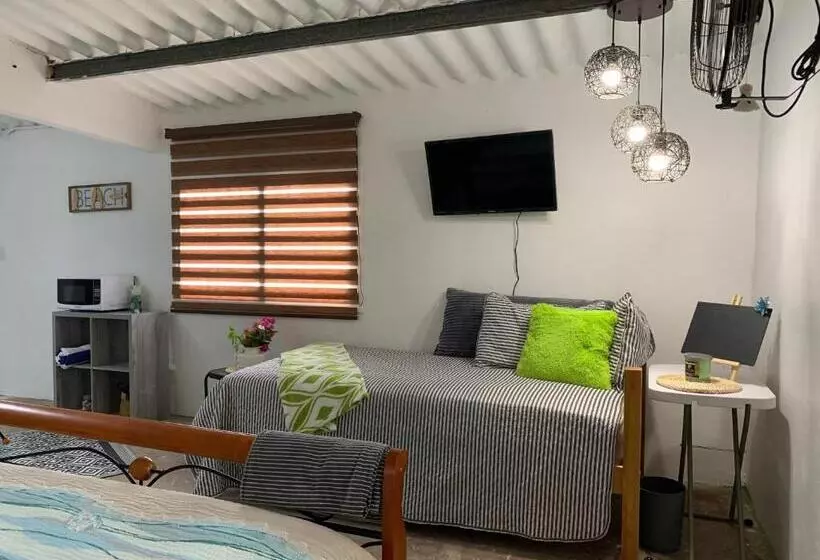 ペンション The Beach House In Nueva Gorgona