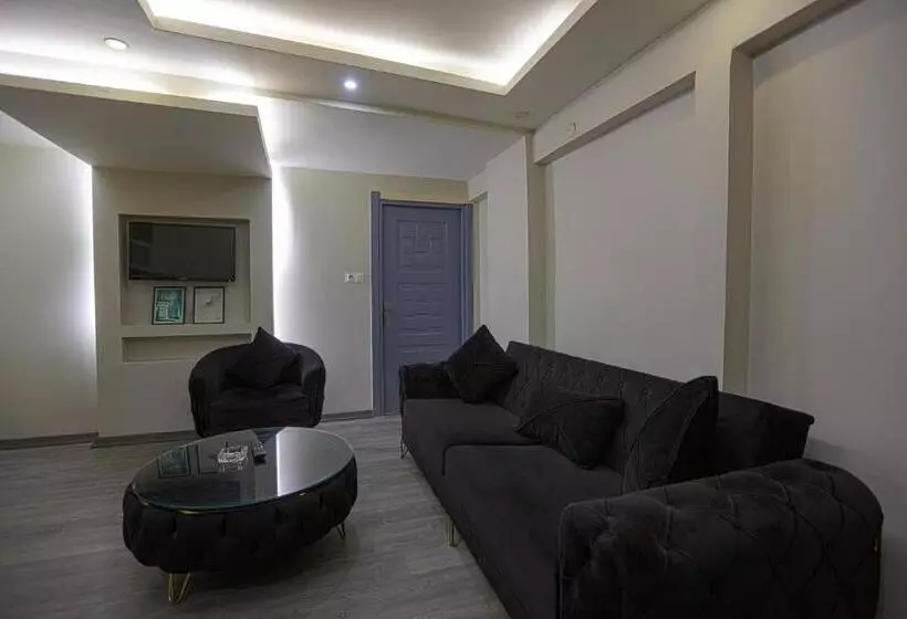Sara Sui̇t