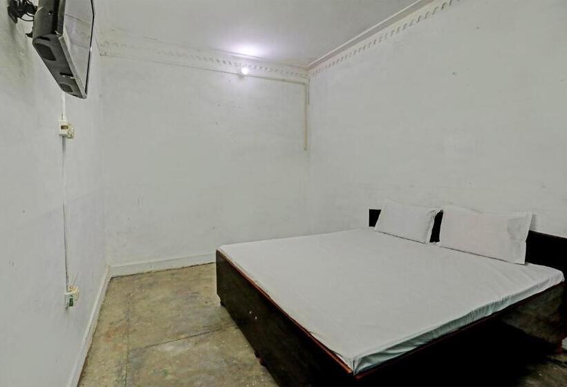 Spot On Hotel Classic & Restaurant