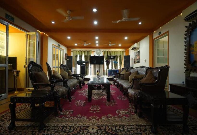 Hotel The Trade International, Jaipur