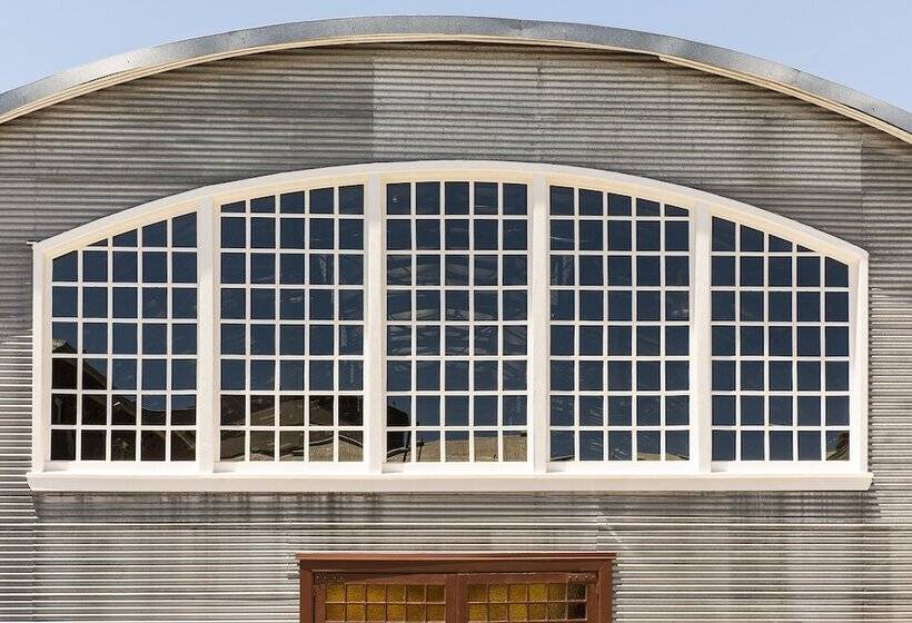 The Old Swan Barracks   Hostel