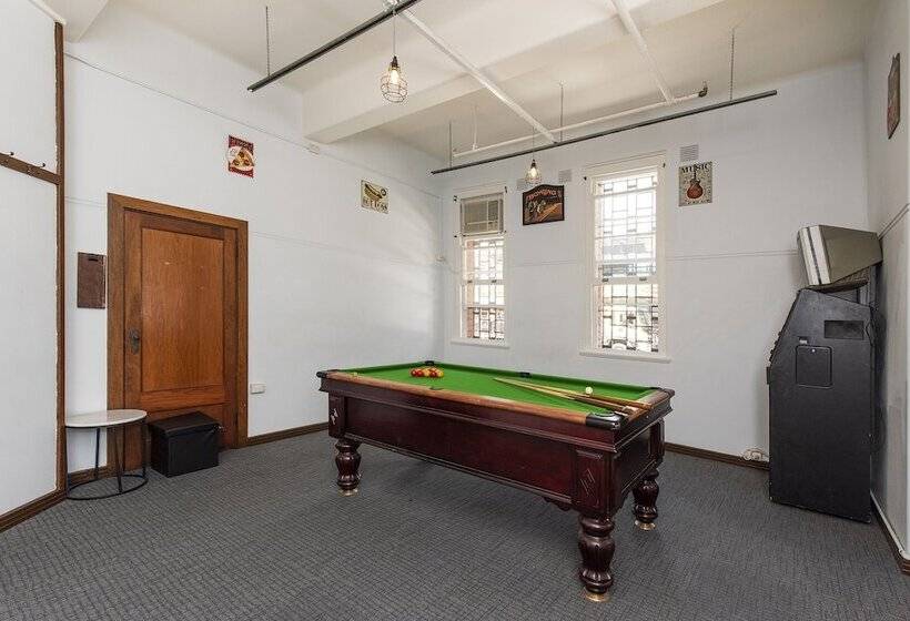 The Old Swan Barracks   Hostel