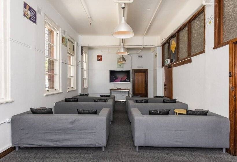 The Old Swan Barracks   Hostel